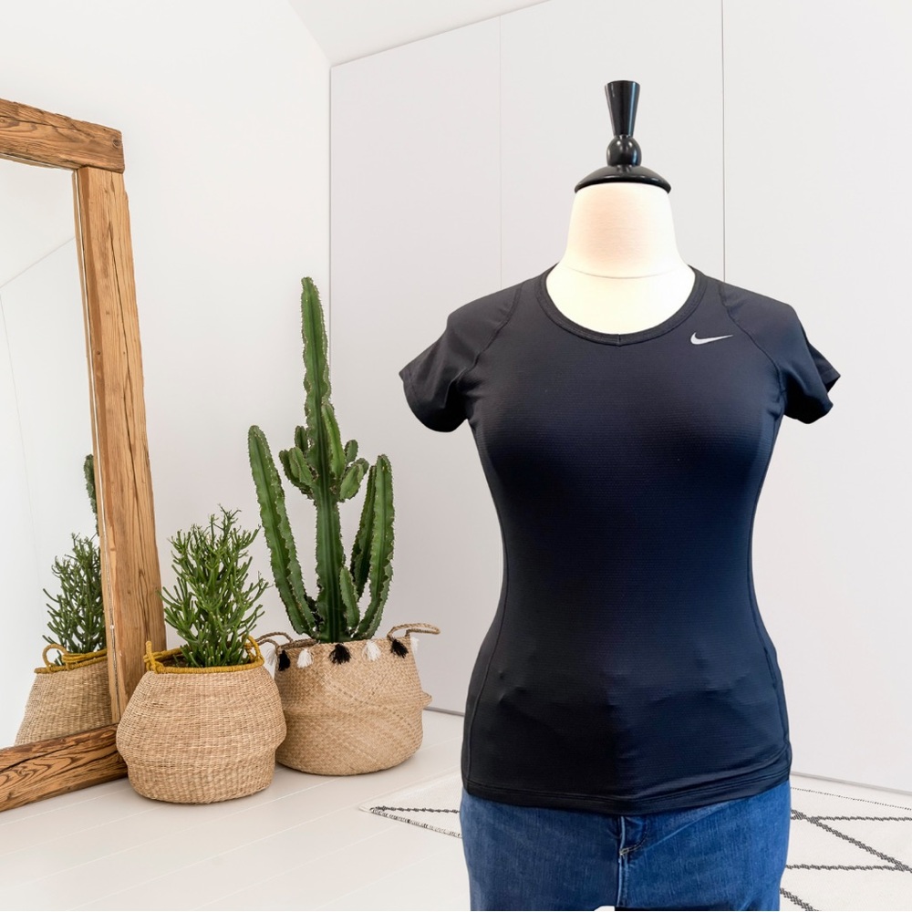 Nike Tennis Short Sleeve Textured Active Top